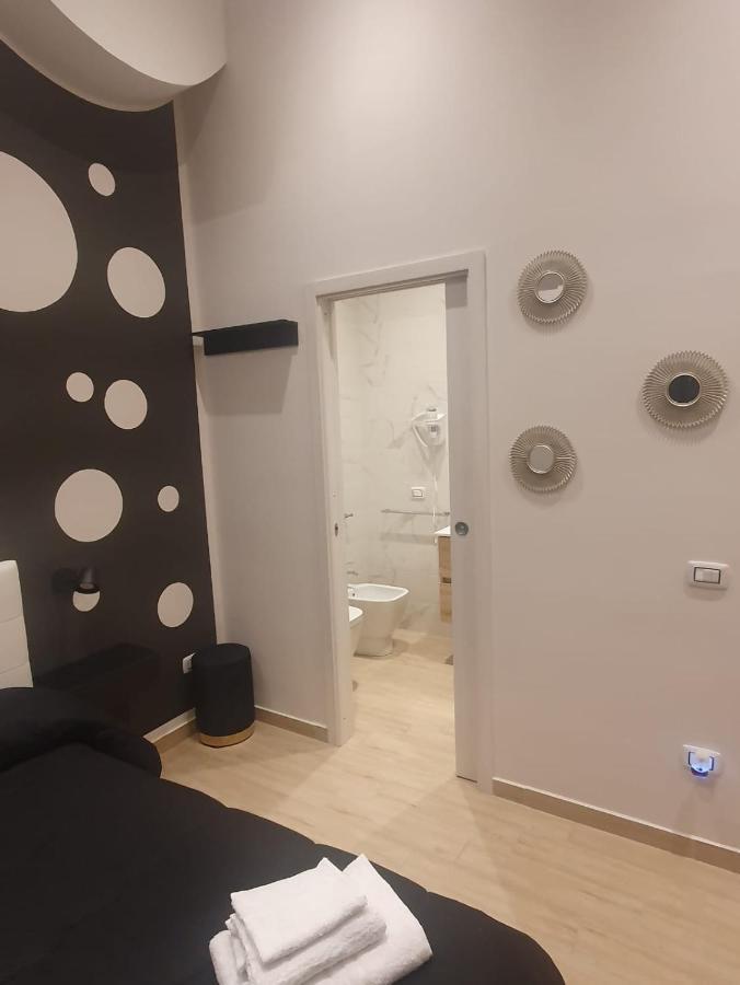 Venezia Rooms เนเปิลส์ ภายนอก รูปภาพ