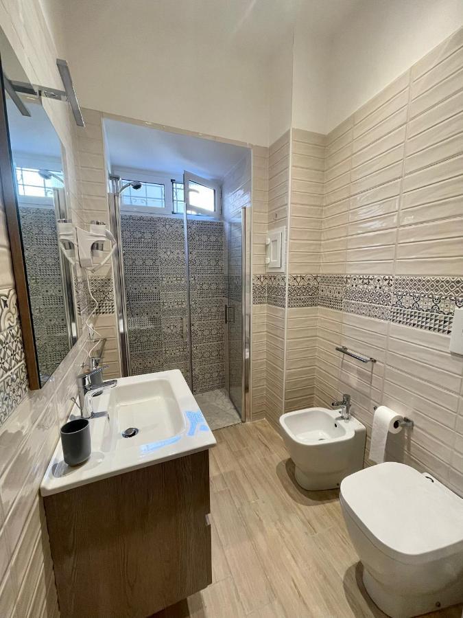 Venezia Rooms เนเปิลส์ ภายนอก รูปภาพ