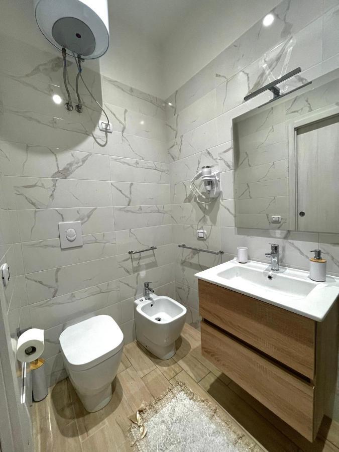 Venezia Rooms เนเปิลส์ ภายนอก รูปภาพ